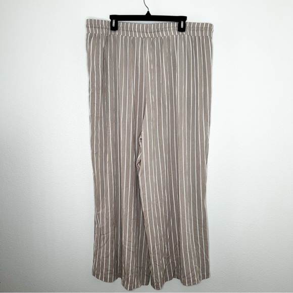 Torrid Womens Beige Striped Wide Leg Pull-On Pants Elastic Waist Pockets 2/ 2X - Picture 5 of 9